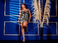 Hallo Liebling, ich bin Cynthia Desire und möchte dich zu meiner Show voller Lust und Spaß einladen. Ich habe viele Auftritte, die ich dir zeigen möchte. Mithilfe meines sinnlichen Körpers weiß ich, dass ich dich deine Fantasien wahr machen kann. Ich werde auf dich warten :)