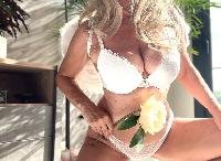 Ich habe den Teufel im Blut, den Engel im Herzen und den absoluten Wahnsinn im Kopf!!! Neugierig? Dann schreib mir doch einfach. Ich warte auf Dich...