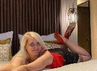 Ich bin deine virtuelle JOI-Domina! Ich liebe es, dich mit einer guten JOI, CEI oder SPH, CBT, Rollenspielen und Fetisch-Femdom zu kontrollieren. Ich mag es, mich von einem echten Master kontrollieren zu lassen. Es bereitet mir großes Vergnügen. Ich würde hier gerne ein echtes Geldschwein treffen.