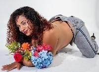 Hallo ihr Lieben! Ich bin Mercy Rain, eine sanfte Seele mit einer wilden Seite, und ich freue mich riesig, meine Welt voller Leidenschaft und Faszination mit euch zu teilen. Wenn ich nicht gerade in einem romantischen Roman versunken bin oder meine Fotografie-Kenntnisse verfeinere, träume ich...