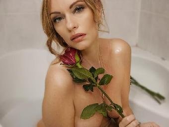 Anal-Sex, Fesselspiele, Lack und Leder, Natursekt, Oralsex, Outdoor, Rollenspiele, Sexspielzeug