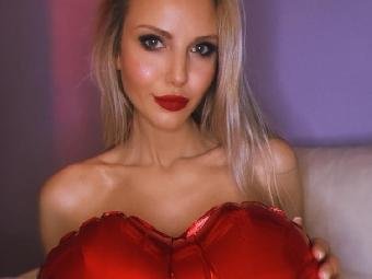 Dominant, Exhibitionismus, Oralsex, Pornographie, Schlucken, Sexspielzeug, Spanking