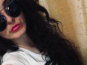 Devot, Oralsex, Piercing, Rollenspiele, Voyeurismus