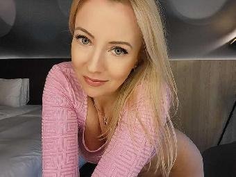 Anal-Sex, Devot, Dominant, Lack und Leder, Natursekt, Oralsex, Outdoor, Rollenspiele, Sexspielzeug, Live-Dates