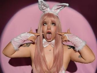 Devot, Fesselspiele, Fetisch, Lack und Leder, Natursekt, Oralsex, Rollenspiele, Sexspielzeug, SM-Sex, Tattoos